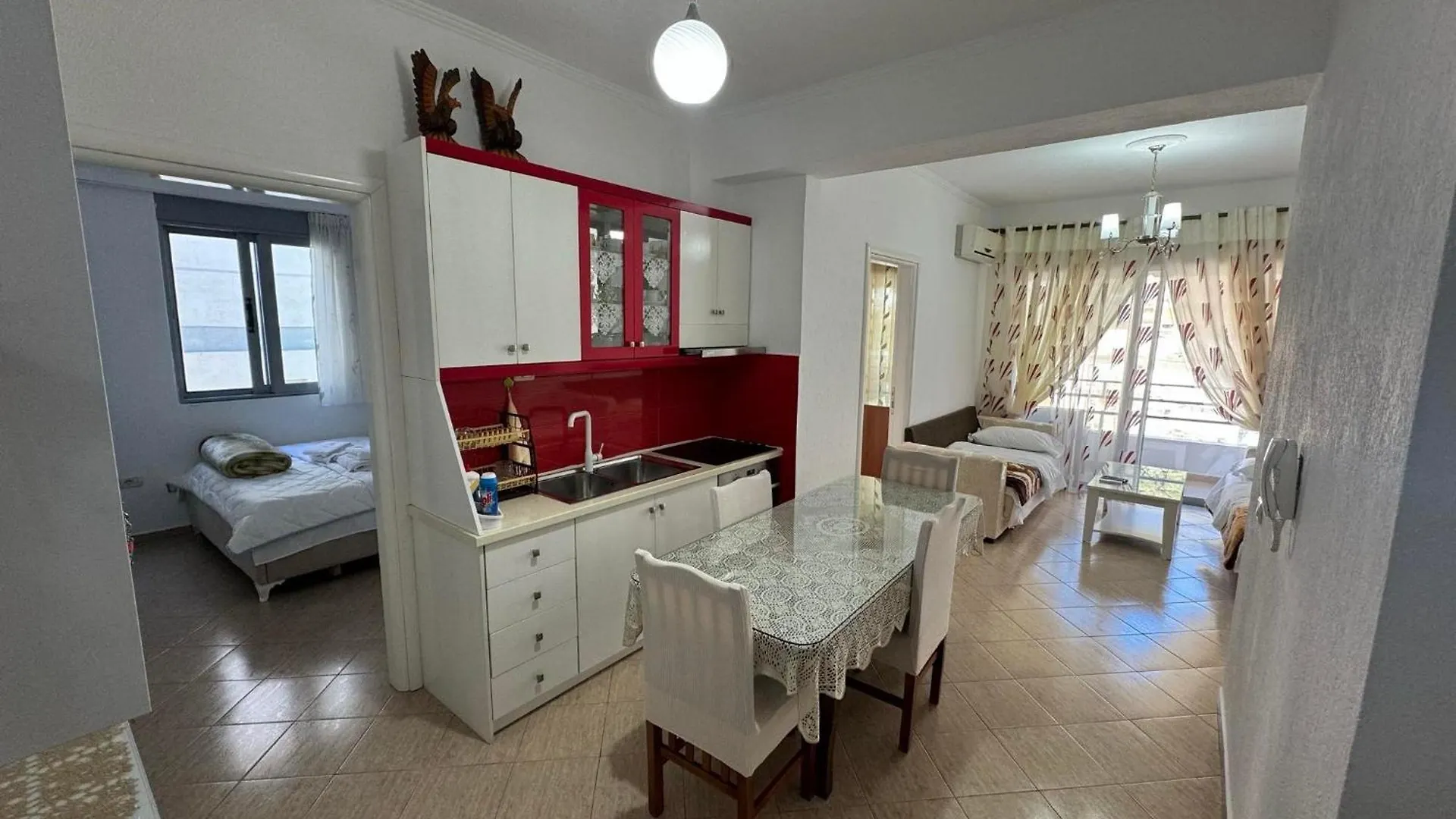 Taulant Apartment Sarande 0*,